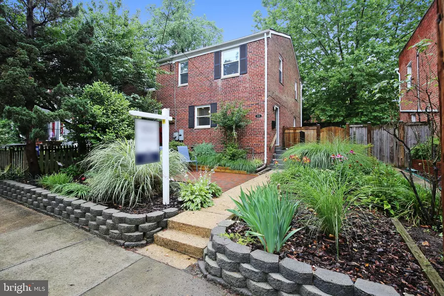 2936 LANDOVER ST, Alexandria, VA 22305