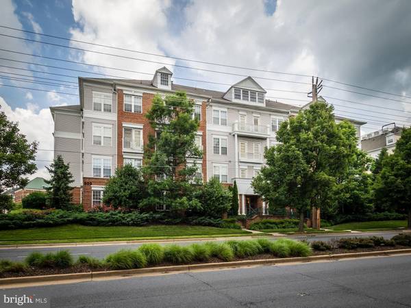 303 REDLAND BLVD #13-402-R, Rockville, MD 20850