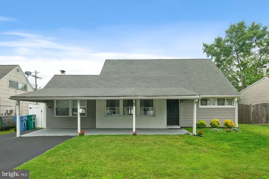 44 MICAHILL RD, Levittown, PA 19056