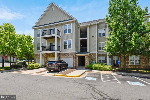 5172-E WILLIAM COLIN CT #E, Centreville, VA 20120