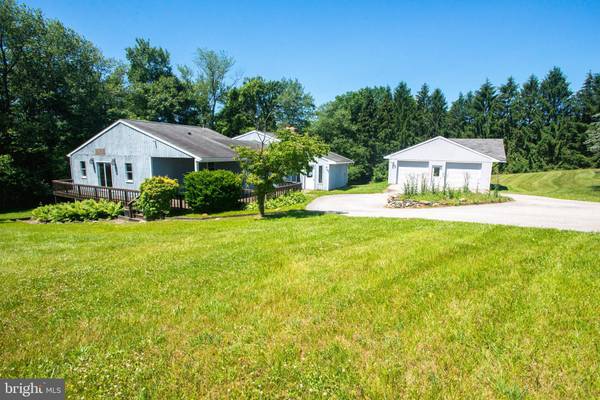 6788 YELLOW CHURCH RD, Seven Valleys, PA 17360