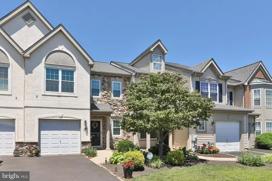 103 TREE TOP CT, Warminster, PA 18974