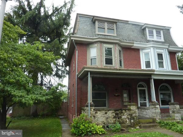 16 BROAD ST, Ephrata, PA 17522