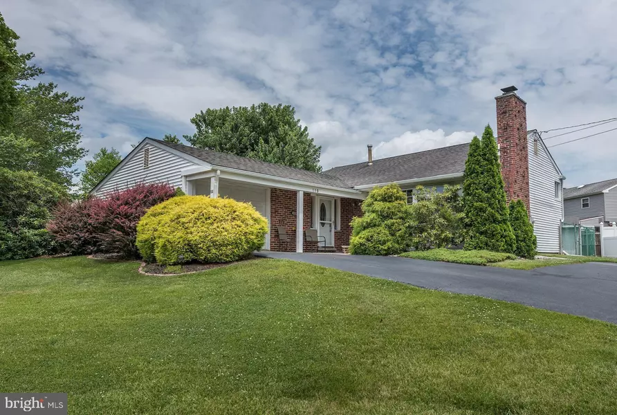 110 WHITMAN DR, Turnersville, NJ 08012