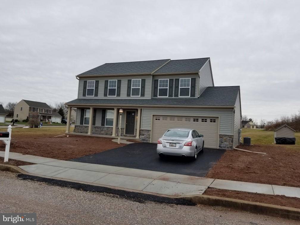 3312 WALKER AVE, Dover, PA 17315