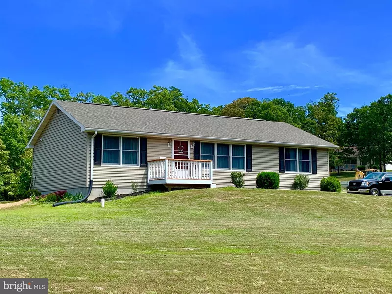 170 KEY LN, Berkeley Springs, WV 25411