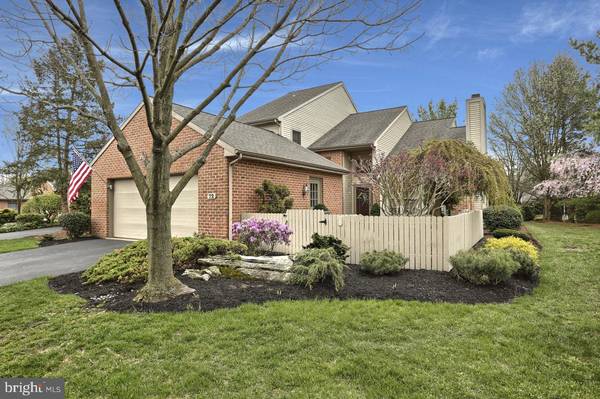 72 LEEARDEN RD, Hershey, PA 17033