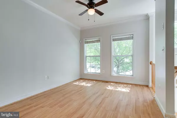 Woodbridge, VA 22193,15517 BANJO CT