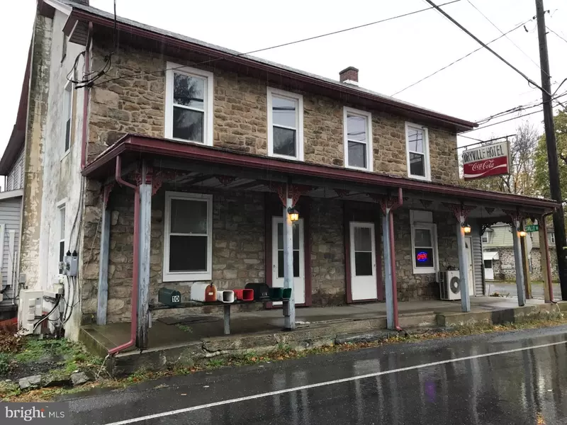 110 LYONS RD, Mertztown, PA 19539