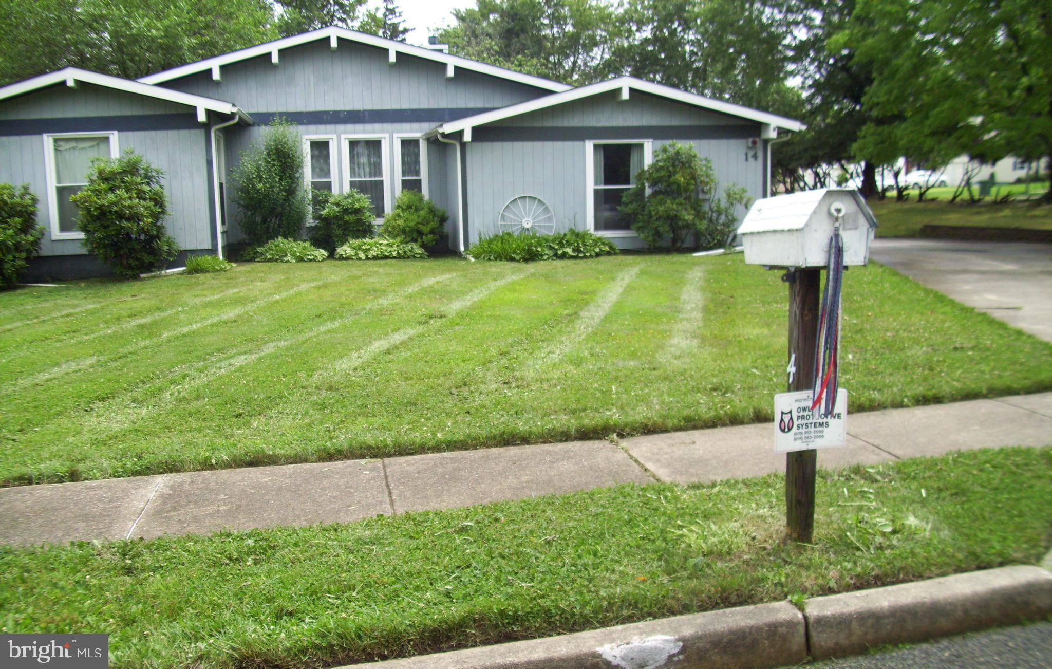 14 MEETING HOUSE PL, Marlton, NJ 08053