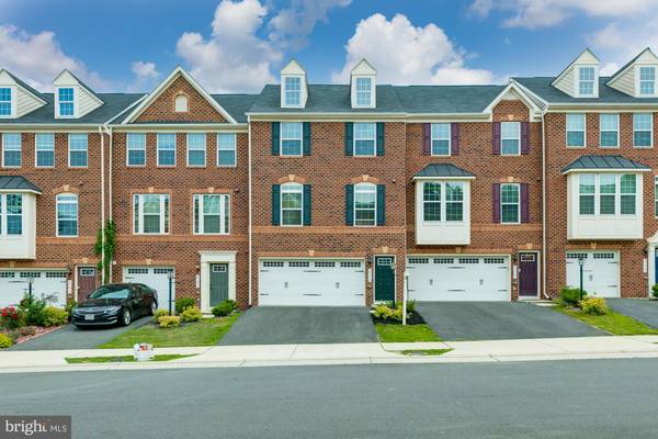 25869 CLAIRMONT MANOR SQ, Aldie, VA 20105