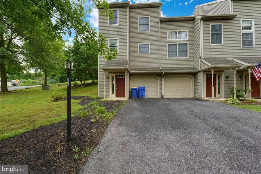 8573 ADAMS CT, Hummelstown, PA 17036