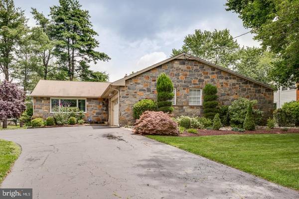 1149 HEARTWOOD DR, Cherry Hill, NJ 08003