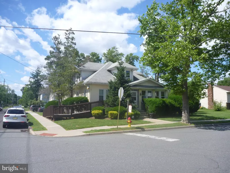 14 ESTAUGH AVE, Berlin, NJ 08009