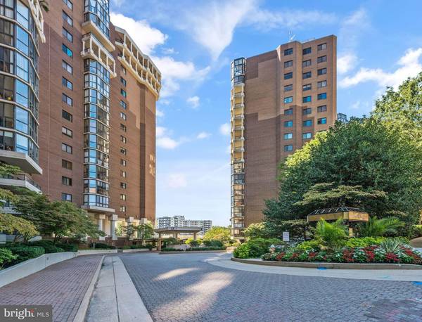 1600 N OAK ST #1215, Arlington, VA 22209