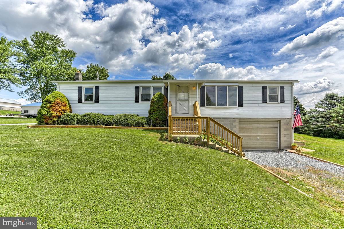 Mount Wolf, PA 17347,505 HILLVIEW DR