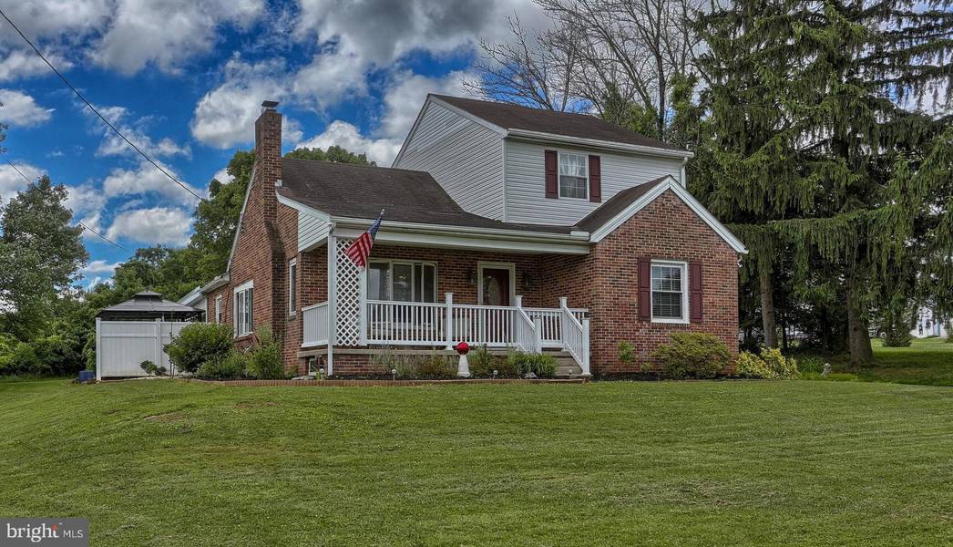 120 WHISLER RD, Etters, PA 17319