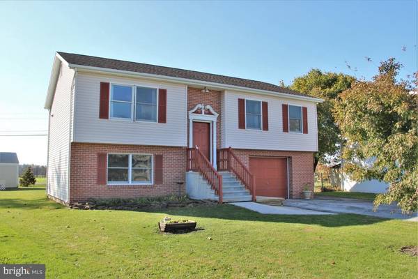 29 ANTLER LN, New Oxford, PA 17350