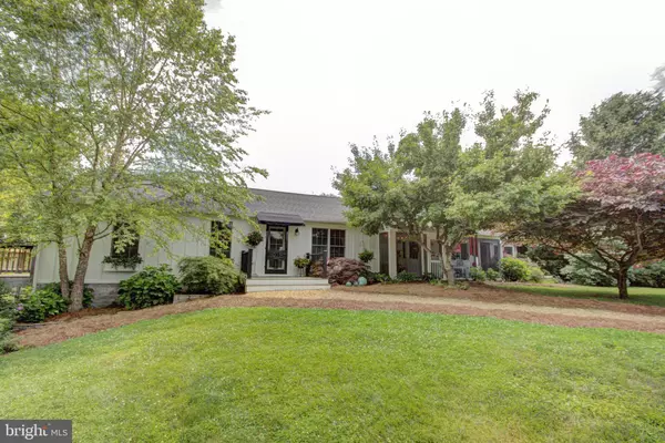 35112 BLOOMFIELD RD, Round Hill, VA 20141