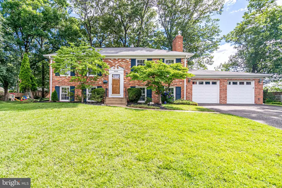 5000 NINIAN CT, Alexandria, VA 22310