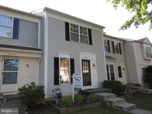 6562 OLD CARRIAGE LN, Alexandria, VA 22315