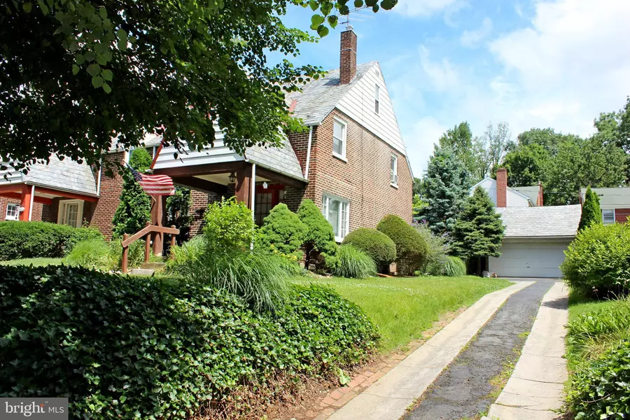 825 HELEN AVE, Lancaster, PA 17601