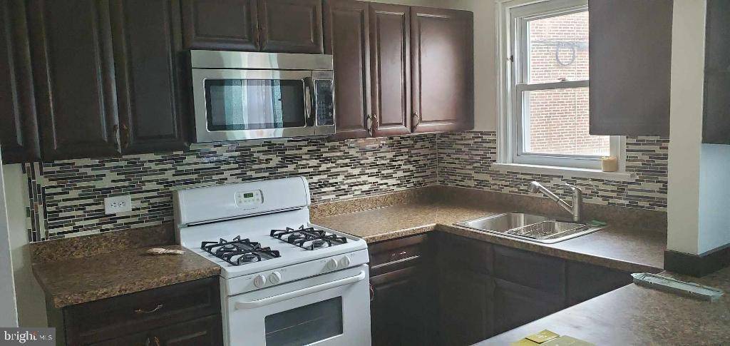 5452 MARSDEN ST, Philadelphia, PA 19124
