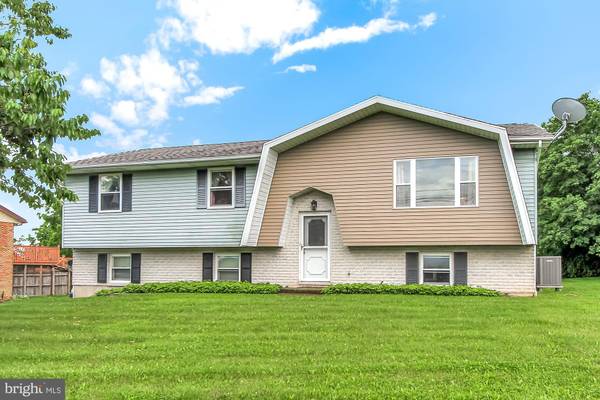 750 NEW SCHAEFFERSTOWN RD, Bernville, PA 19506