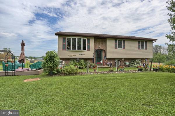 56 DECK RD, Richland, PA 17087