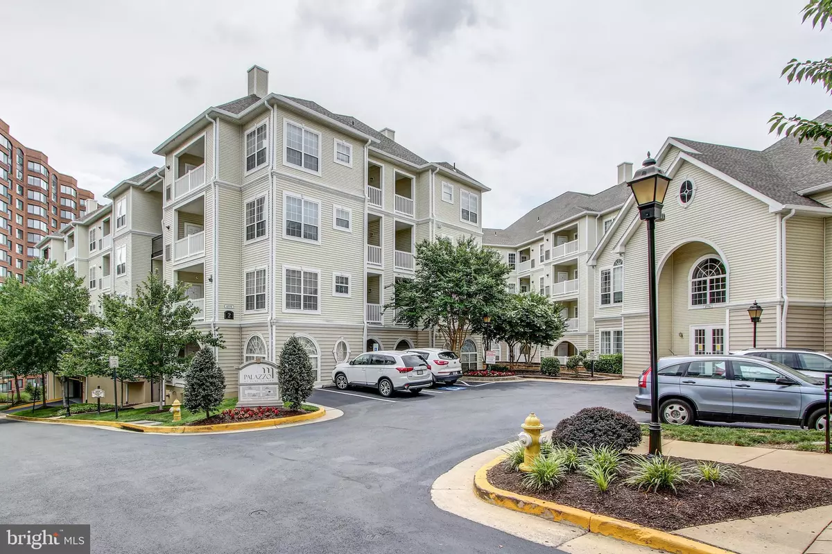 Alexandria, VA 22311,4560 STRUTFIELD LN #1414