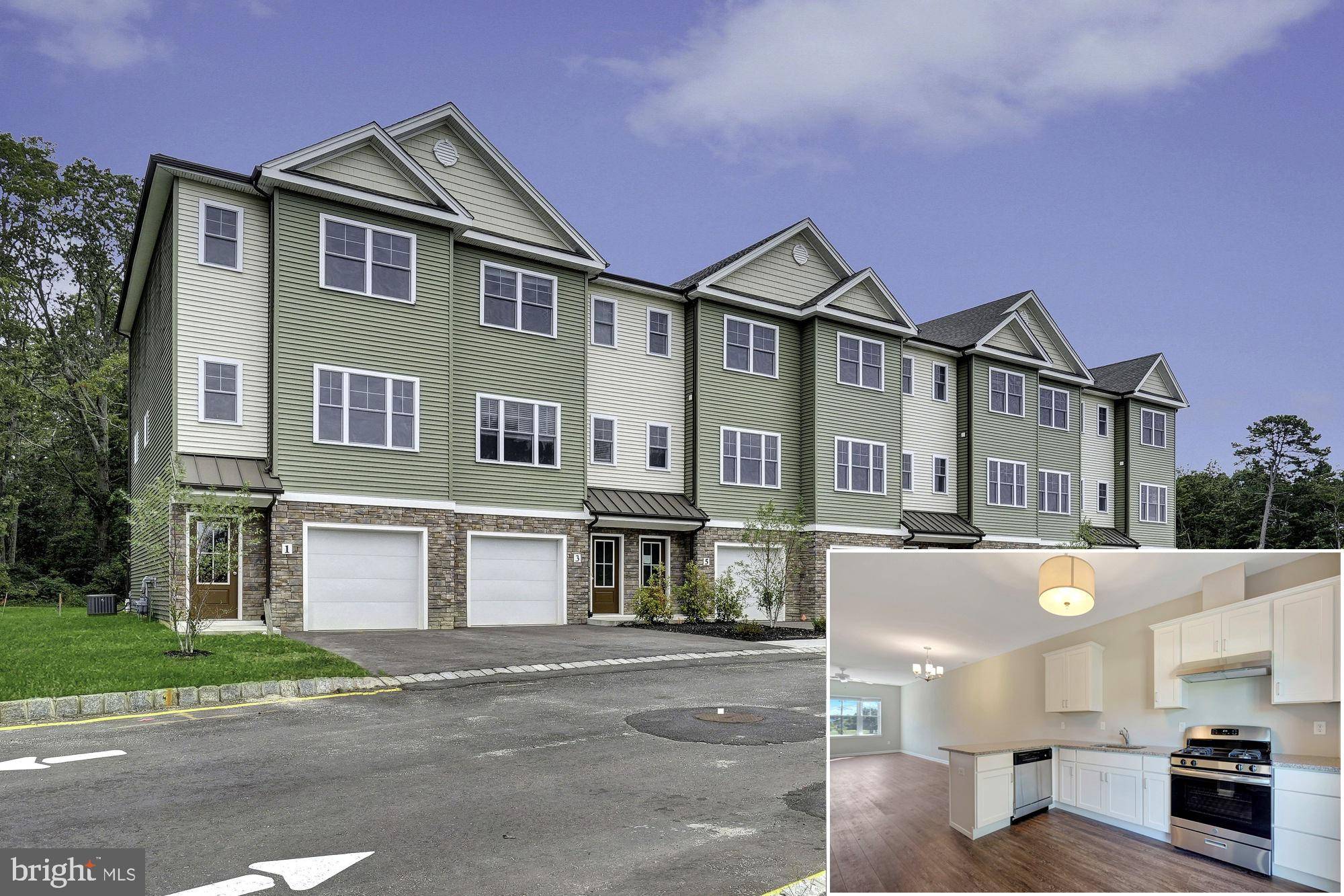 11 BERKELEY CROSSINGS WAY, Bayville, NJ 08721