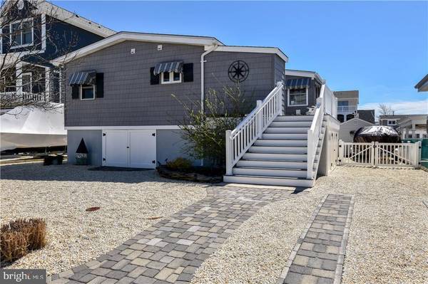 89 ALBERT DR, Manahawkin, NJ 08050