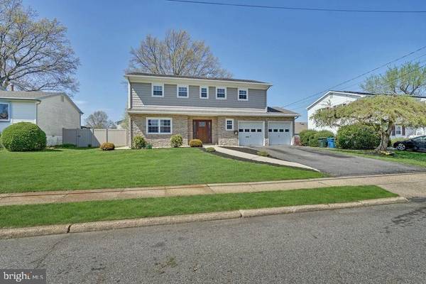 9 CRESCI BLVD, Hazlet, NJ 07730