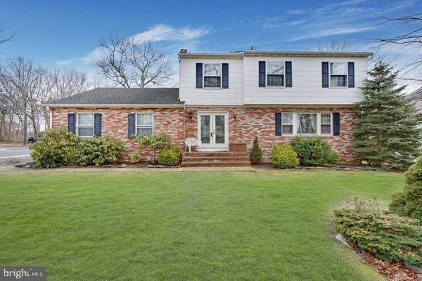 661 HUCKLEBERRY LN, Toms River, NJ 08753