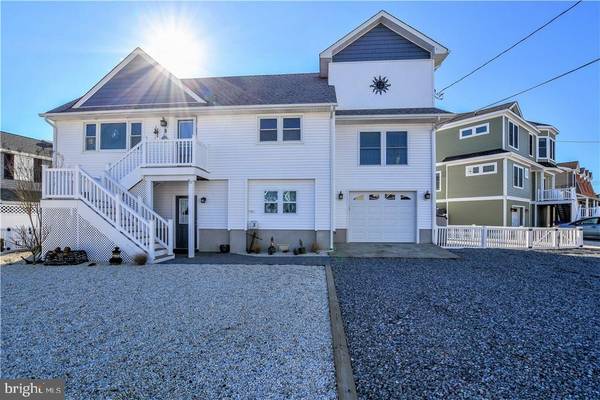 3 JOAN DR, Manahawkin, NJ 08050