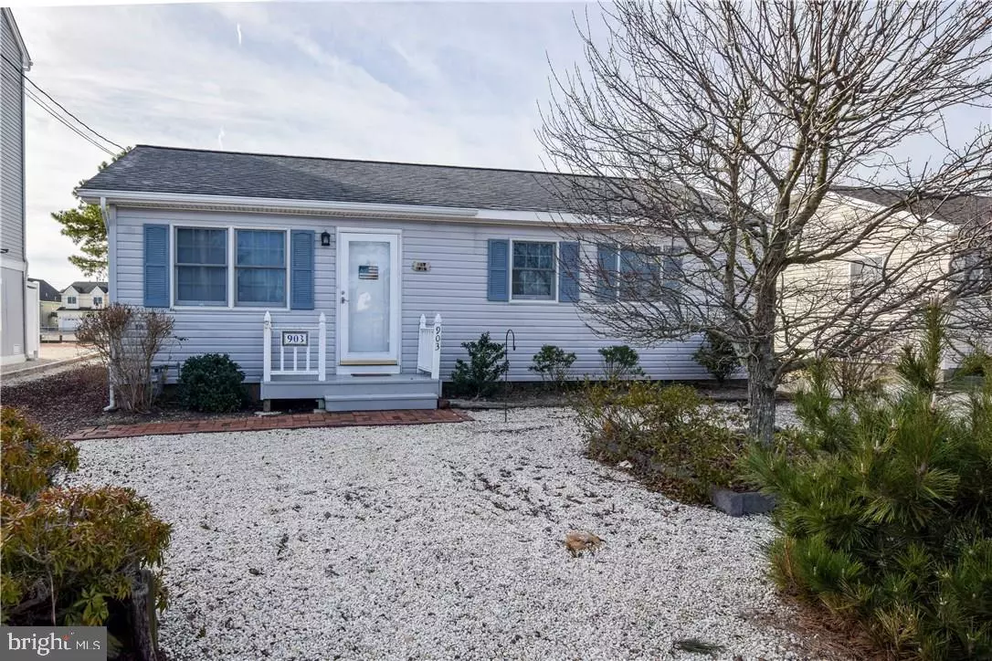 Manahawkin, NJ 08050,903 JENNIFER LN