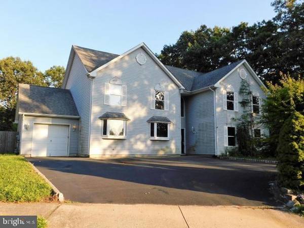 2107 CEDARVIEW DR, Toms River, NJ 08757