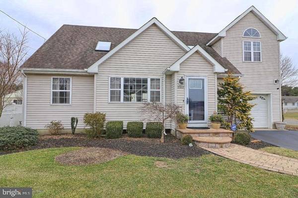 1553 MIZZEN AVE, Beachwood, NJ 08722