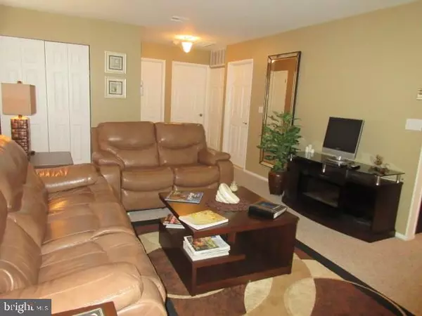 Lakewood, NJ 08701,552A SHEFFIELD CT #100A