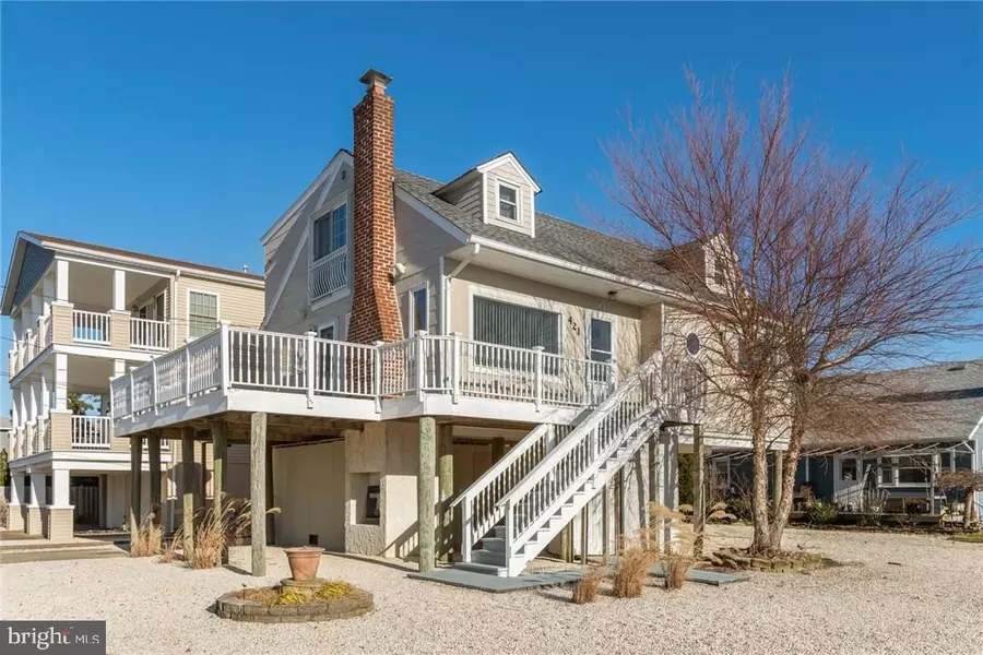 421 CORAL ST, Beach Haven, NJ 08008