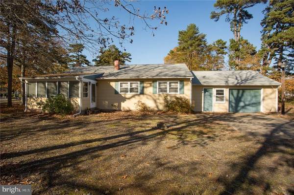 36 N LAKESHORE DR, Manahawkin, NJ 08050