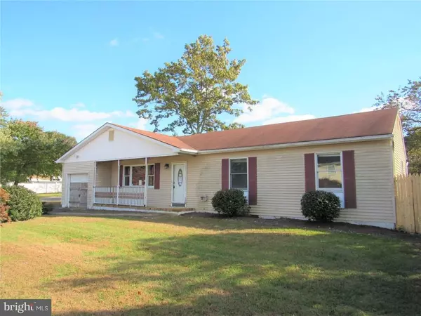 1040 LAWRENCE AVE, Toms River, NJ 08757