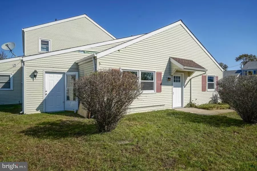 16 MEDITERRANEAN CT, Barnegat, NJ 08005