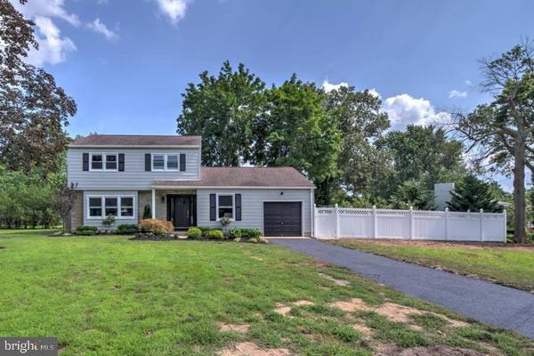 26 CORY DR, Toms River, NJ 08755