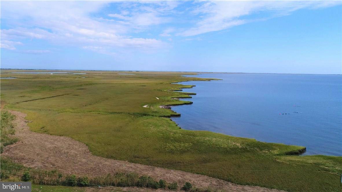 8 IOWA CT, Tuckerton, NJ 08087
