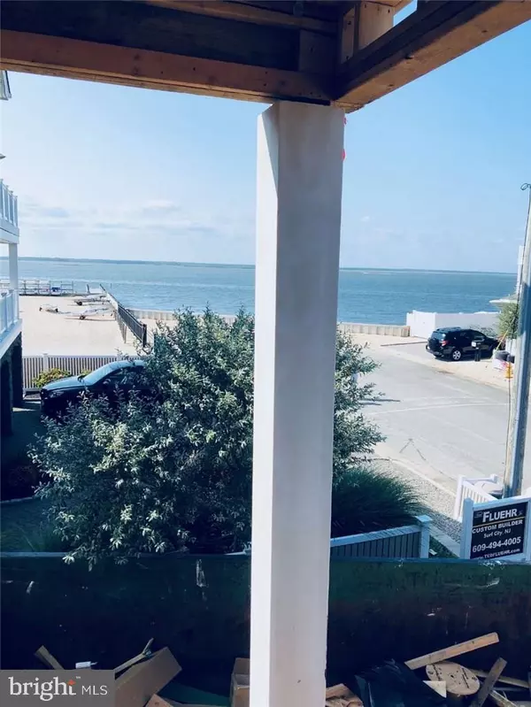 Surf City, NJ 08008,382 N 10TH ST