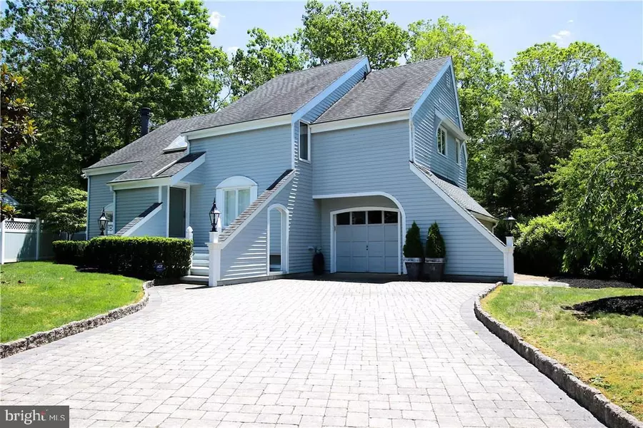 124 TEMPLE AVE, Manahawkin, NJ 08050