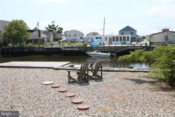 Tuckerton, NJ 08087,106 E DORY DR