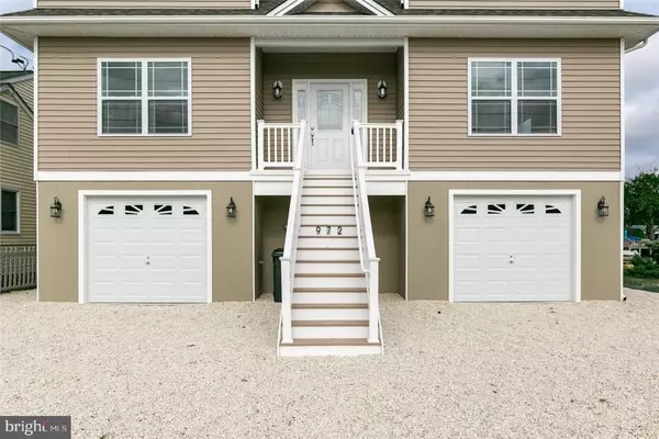 Manahawkin, NJ 08050,972 JENNIFER LN