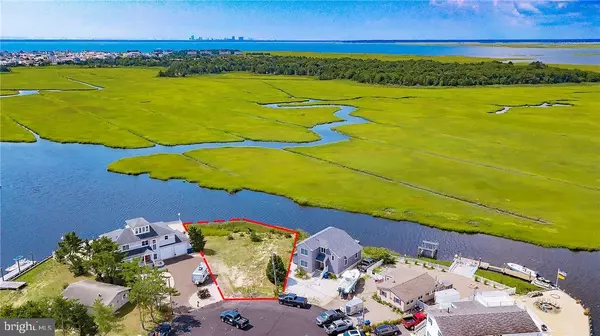 Tuckerton, NJ 08087,733 TWIN LAKES BLVD